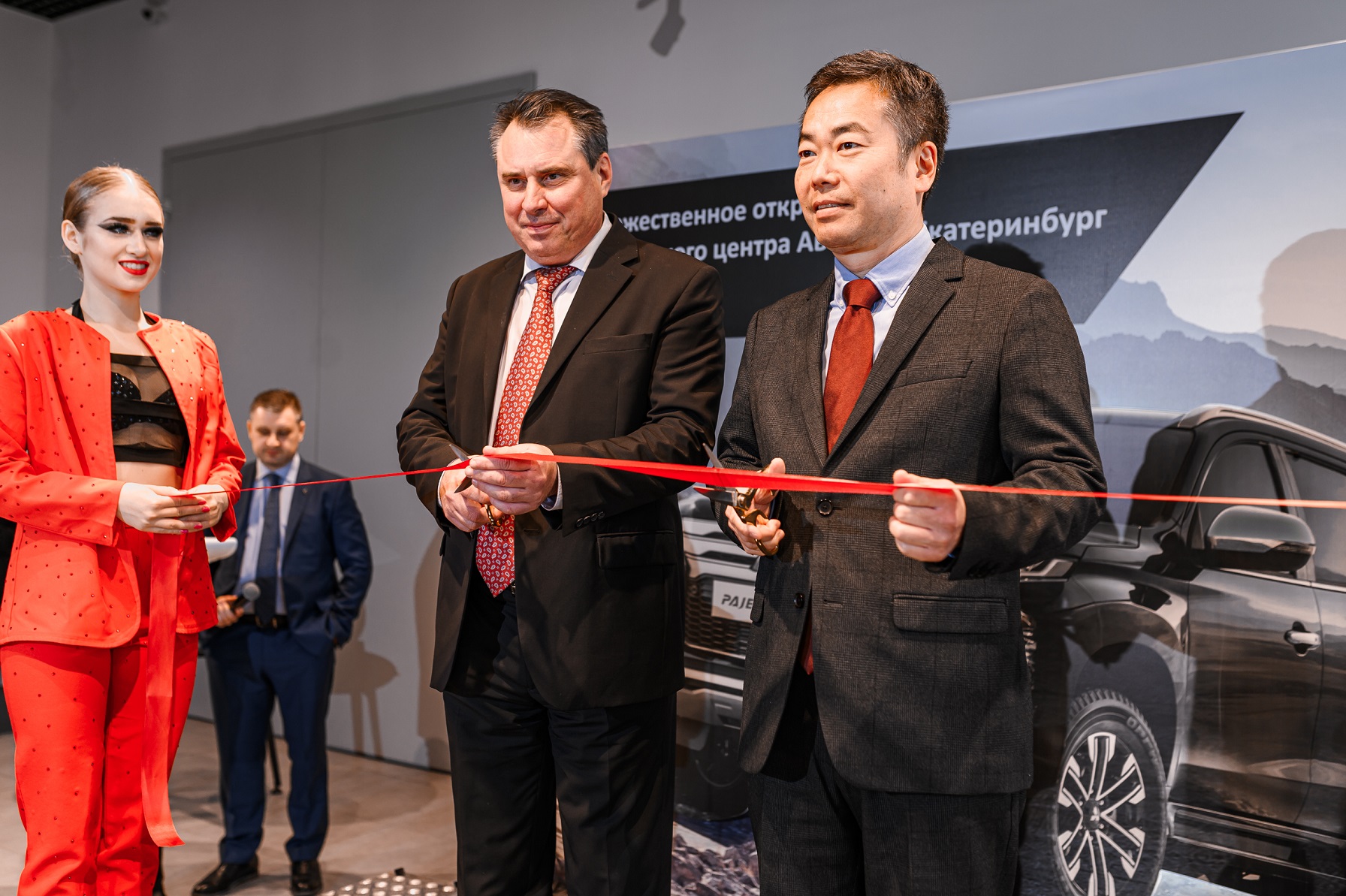 В Екатеринбурге открылся первый дилерский центр Mitsubishi Motors в новом формате