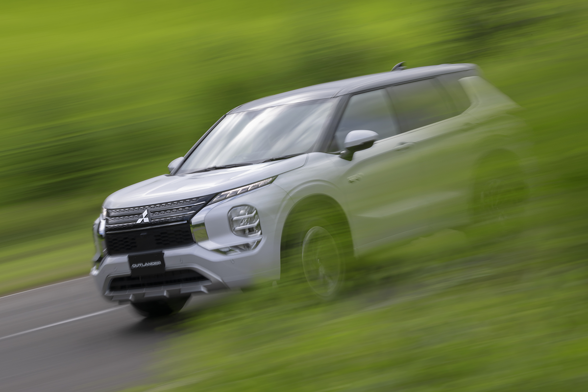 Mitsubishi Motors усовершенствовала систему полного привода S-AWC для нового Outlander PHEV